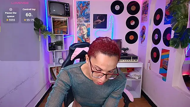 isabella star  online show from March 20, 11:33 am