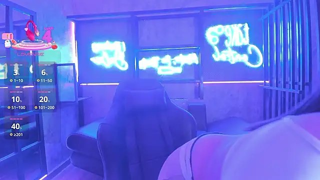 Snapshot of TSExoticFuck chatting on February 6, 1:40 pm TSExoticFuck online show from February 6, 1:40 pm