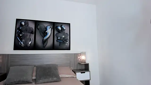 Dulce M  online show from April 14, 7:52 pm