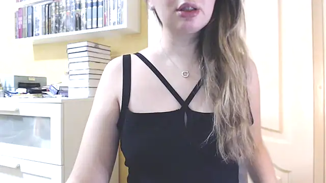 Snapshot of Tasiya chatting on February 24, 3:02 pm Tasiya online show from February 24, 3:02 pm