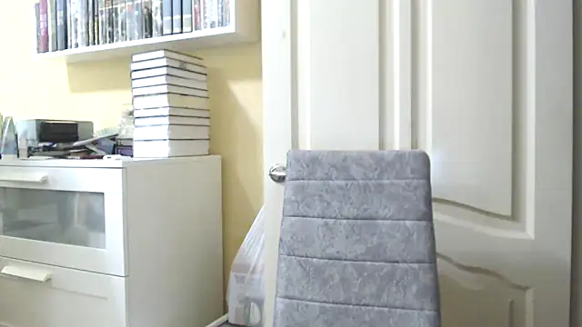 Snapshot of Tasiya chatting on February 11, 9:53 am Tasiya online show from February 11, 9:53 am