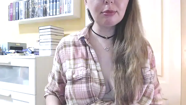 Snapshot of Tasiya chatting on February 22, 7:48 pm Tasiya online show from February 22, 7:48 pm