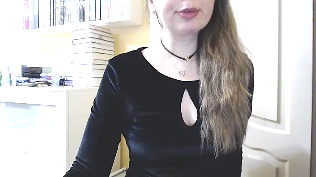 Snapshot of Tasiya chatting on February 17, 12:46 pm Tasiya online show from February 17, 12:46 pm