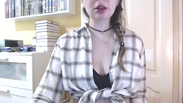 Snapshot of Tasiya chatting on February 18, 10:12 am Tasiya online show from February 18, 10:12 am