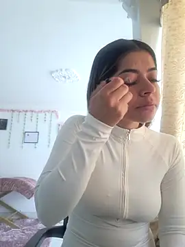  as una77 online show from February 28, 5:01 pm