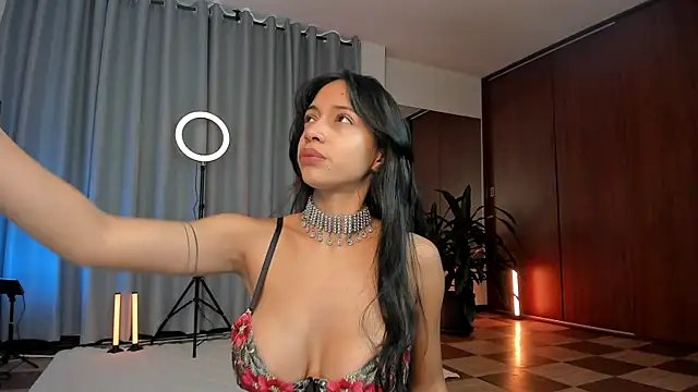 Snapshot of karinnixx chatting on June 10, 5:03 pm karinnixx online show from June 10, 5:03 pm