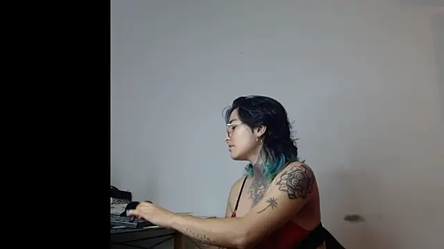 Ivyravens online show from February 19, 1:46 am