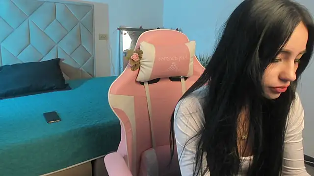 Chloe Miller 2 online show from February 13, 7:03 pm