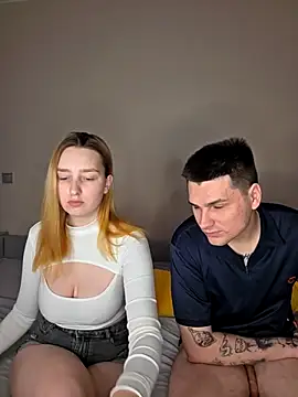 ToxyFoxyy online show from February 5, 2:02 pm