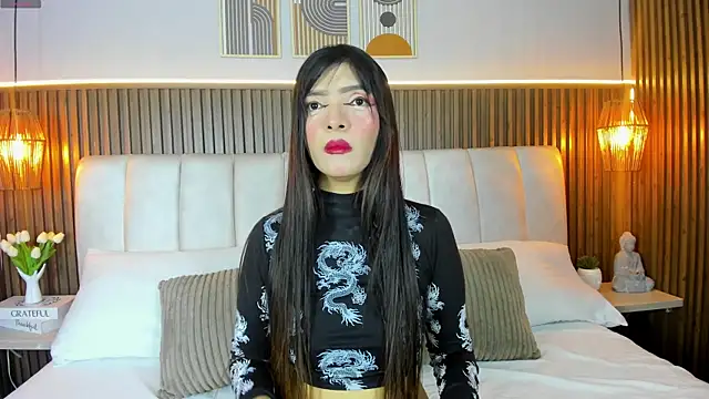 LisaLain online show from April 23, 12:00 pm