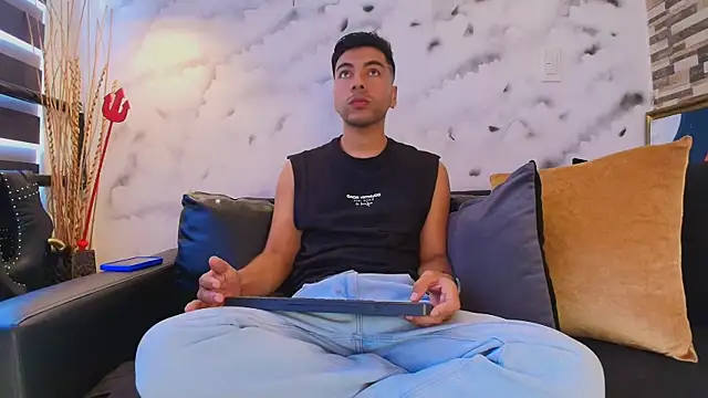 Max Hornye online show from March 20, 7:04 pm