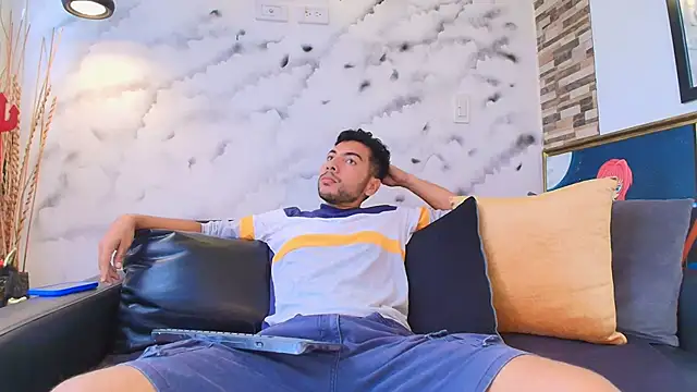 Max Hornye online show from March 6, 6:47 pm