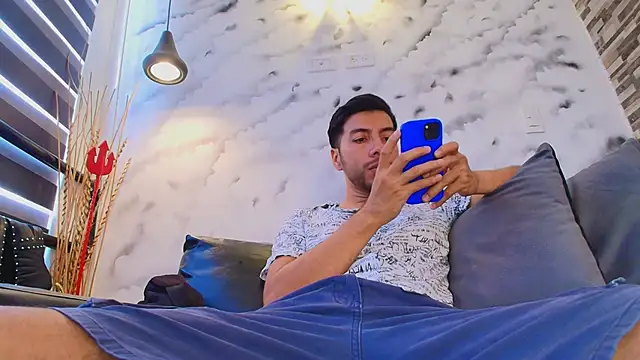 Max Hornye online show from March 16, 6:43 pm