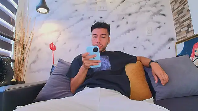 Max Hornye online show from March 25, 12:37 pm