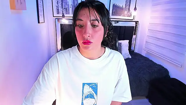 Snapshot of ladyraing chatting on February 21, 3:08 am ladyraing online show from February 21, 3:08 am