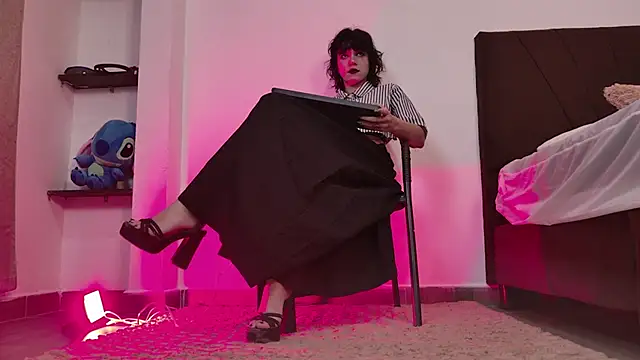 Raven OA online show from April 9, 12:33 pm