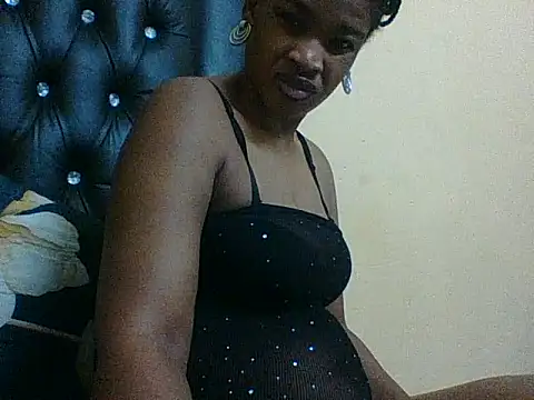 Juicylipss88 online show from February 21, 9:00 am