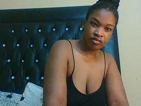 Juicylipss88 online show from February 8, 9:40 am