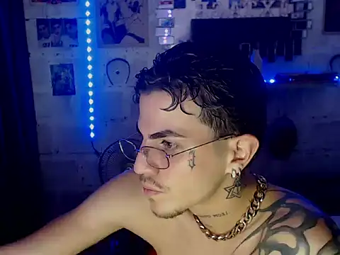 paul-mendezx online show from February 6, 7:32 pm