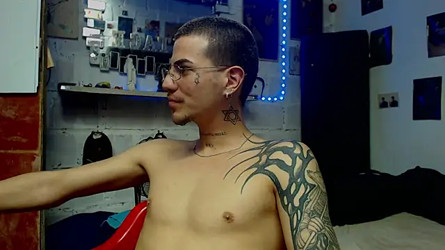 paul-mendezx online show from March 12, 11:09 pm