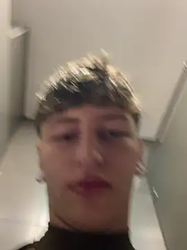 Snapshot of ARON_LUXX chatting on June 25, 3:39 pm ARON LUXX online show from June 25, 3:39 pm