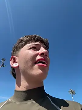 Snapshot of ARON_LUXX chatting on March 1, 2:17 pm ARON LUXX online show from March 1, 2:17 pm