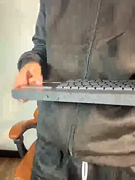 Snapshot of ARON_LUXX chatting on April 7, 2:30 pm ARON LUXX online show from April 7, 2:30 pm