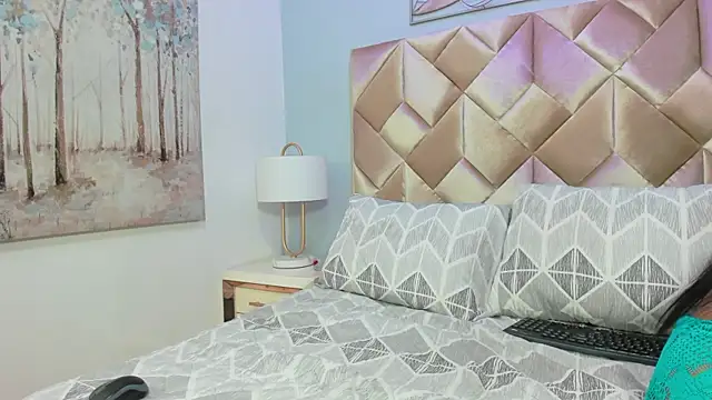 CandyLips 4 online show from February 23, 7:03 pm