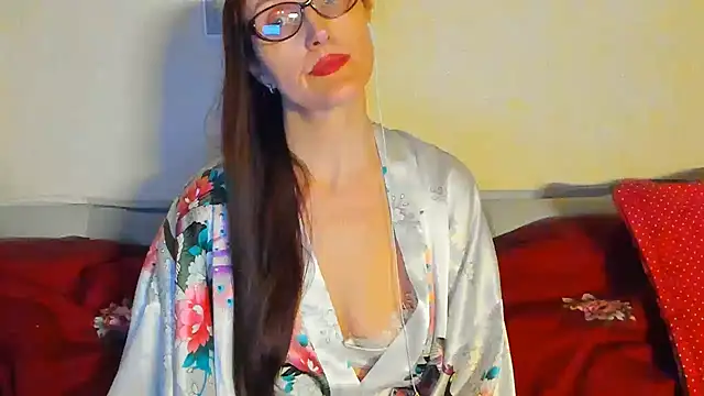 beddable woman online show from May 12, 7:31 pm