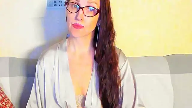 beddable woman online show from April 12, 7:06 pm