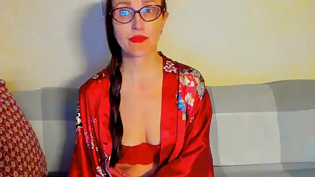 beddable woman online show from May 23, 8:30 pm