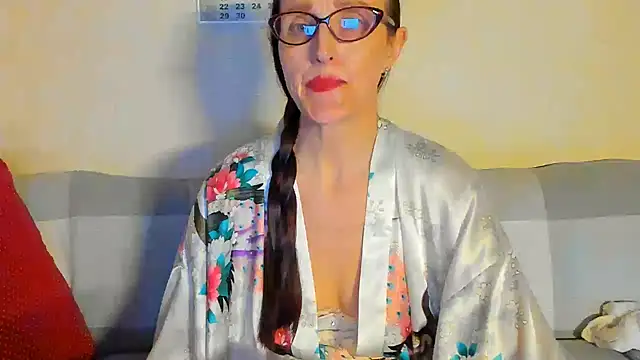 beddable woman online show from May 7, 7:39 pm
