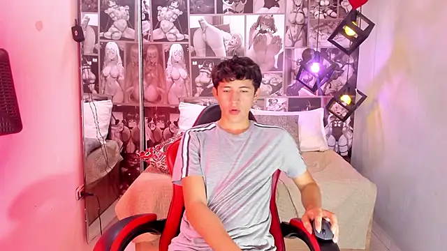 Snapshot of Christian_Foxx chatting on March 1, 12:21 am Christian Foxx online show from March 1, 12:21 am