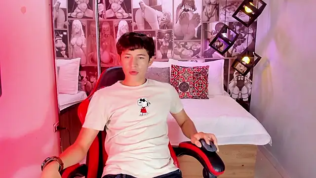 Snapshot of Christian_Foxx chatting on February 24, 1:56 pm Christian Foxx online show from February 24, 1:56 pm