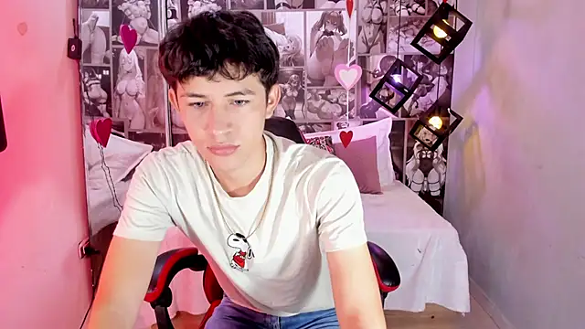 Snapshot of Christian_Foxx chatting on February 15, 1:32 pm Christian Foxx online show from February 15, 1:32 pm