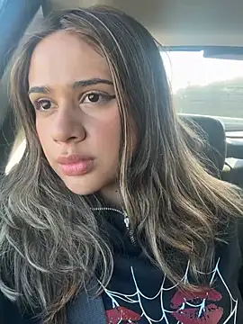 BabyKathy online show from April 3, 3:40 pm