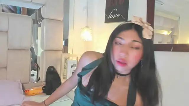 Eva cute7 online show from April 9, 12:01 am