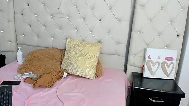 Sara Russell online show from March 7, 7:15 am