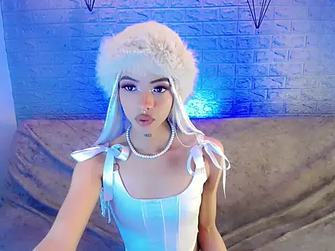 Snapshot of DahliaGill chatting on February 7, 3:47 am DahliaGill online show from February 7, 3:47 am