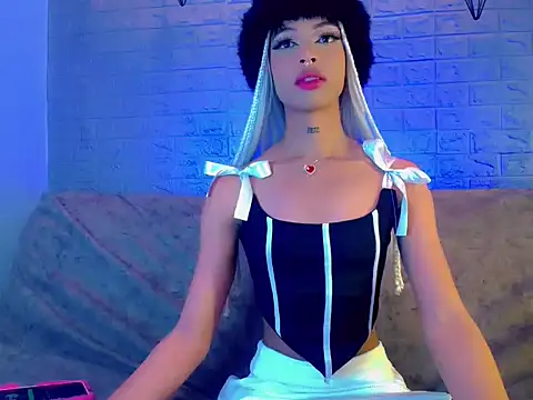 Snapshot of DahliaGill chatting on February 9, 1:03 am DahliaGill online show from February 9, 1:03 am