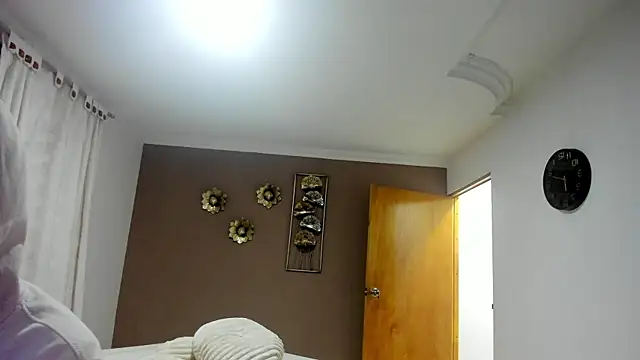 Snapshot of neyder_sanz chatting on February 12, 11:54 am neyder sanz online show from February 12, 11:54 am