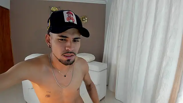 Snapshot of neyder_sanz chatting on February 16, 12:48 pm neyder sanz online show from February 16, 12:48 pm