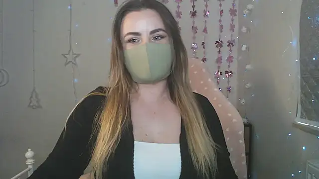 Avelina1 online show from April 15, 9:15 am