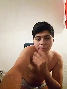 dark0p12 online show from February 18, 4:32 am