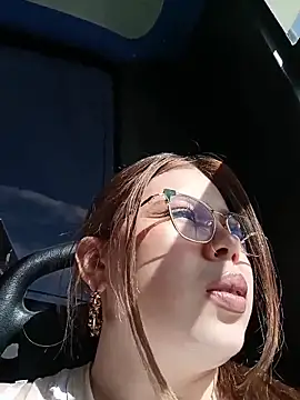 Snapshot of Rouse_24_ chatting on February 20, 1:57 pm Rouse 24 online show from February 20, 1:57 pm