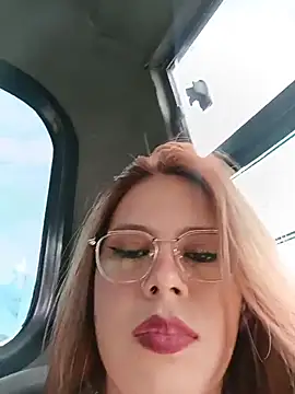 Snapshot of Rouse_24_ chatting on February 6, 3:52 pm Rouse 24 online show from February 6, 3:52 pm