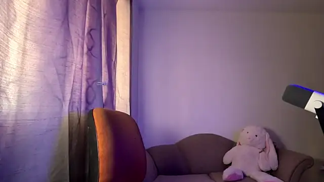 Chinicr18 online show from March 26, 9:13 pm
