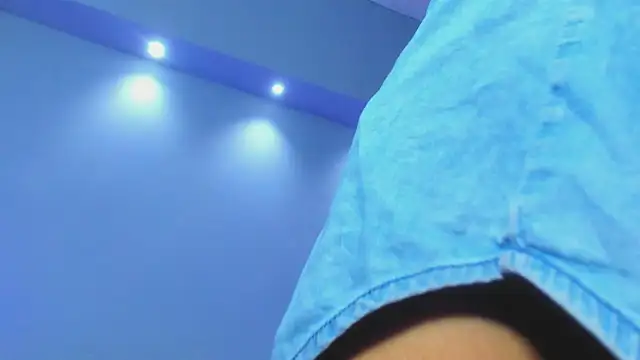 Wildkiitty online show from April 11, 5:48 am