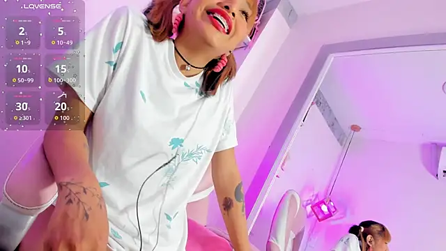 Wildkiitty online show from May 14, 9:45 pm