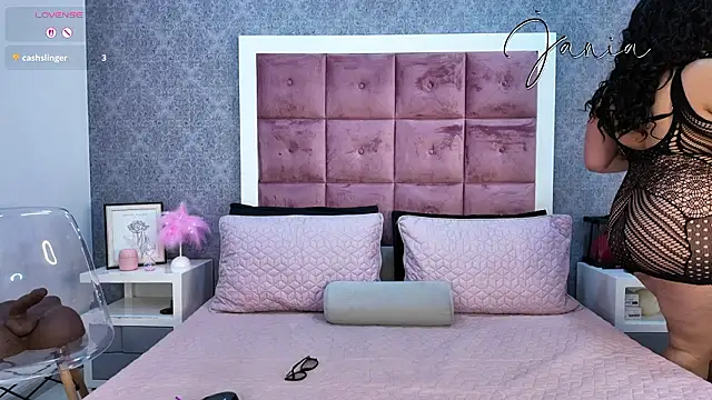 Snapshot of Srtalewis chatting on February 19, 4:15 pm Srtalewis online show from February 19, 4:15 pm